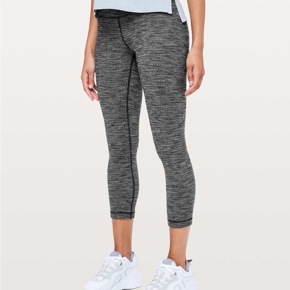 Lululemon Wunder Under Knit Legging